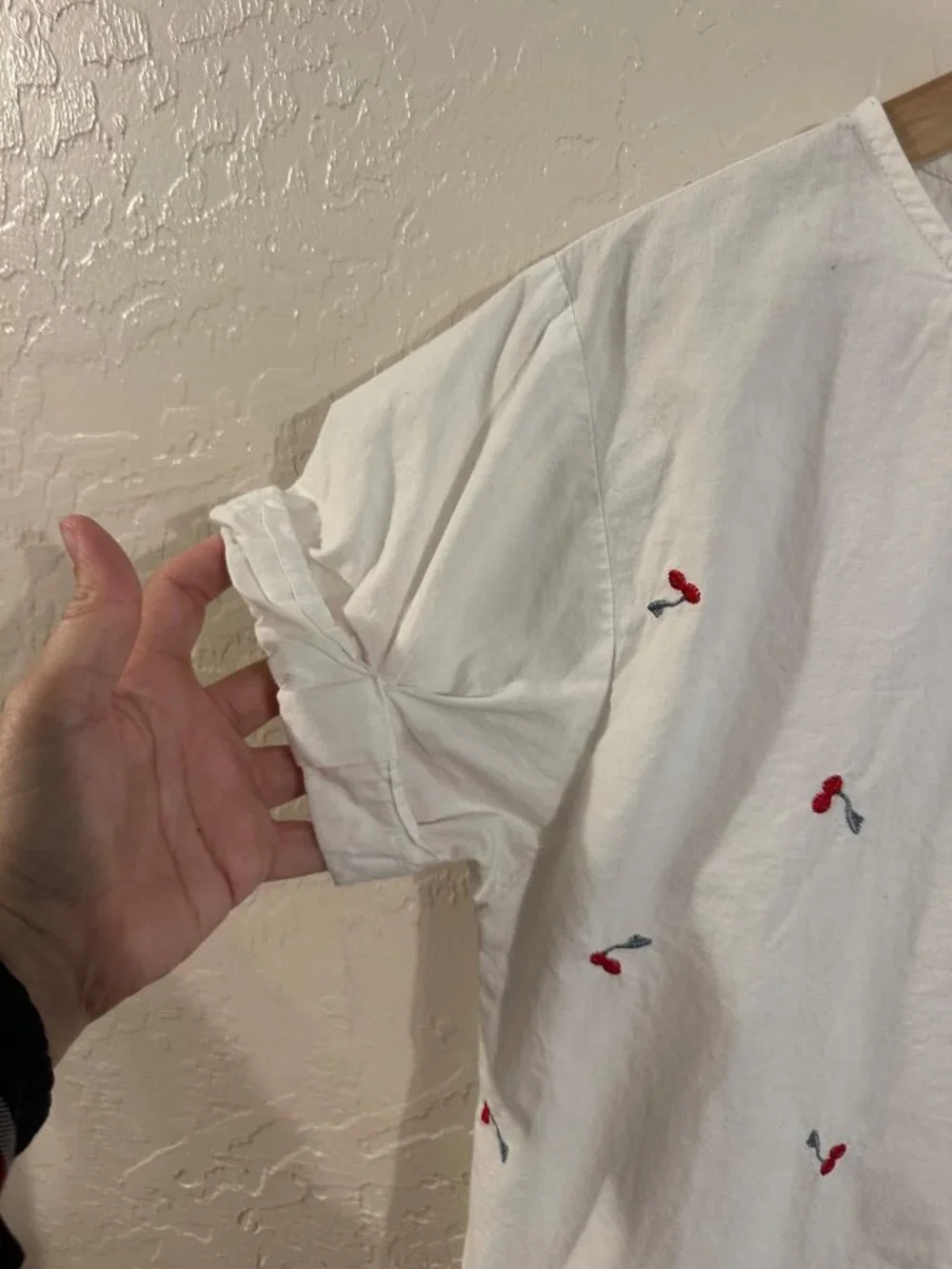Ellison 100% Cotton Cherry Fruit Summer Short Sleeved White T Shirt